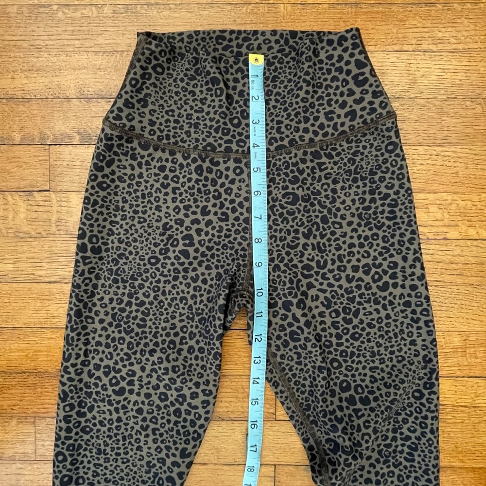 Alo Yoga Leopard High Waist Vapor Leggings - Picture 5 of 9